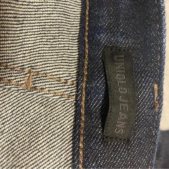 Uniqlo Dark Wash Straight Jeans Slim Style - 33x32 - Picture 5 of 7